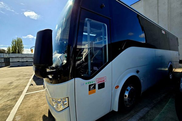 38—Seater-Tour-Coach 38---Seater-Tour-Coach